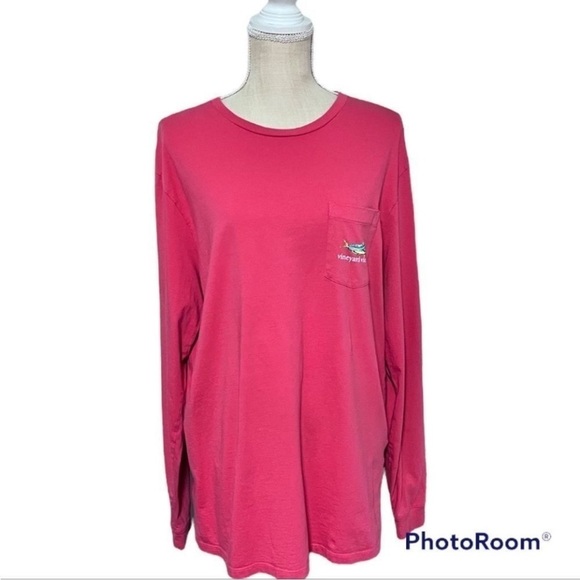 Vineyard Vines Tropical Mahi Christmas
Jetty Red crewneck holiday casual T-Shirt - Picture 6 of 7